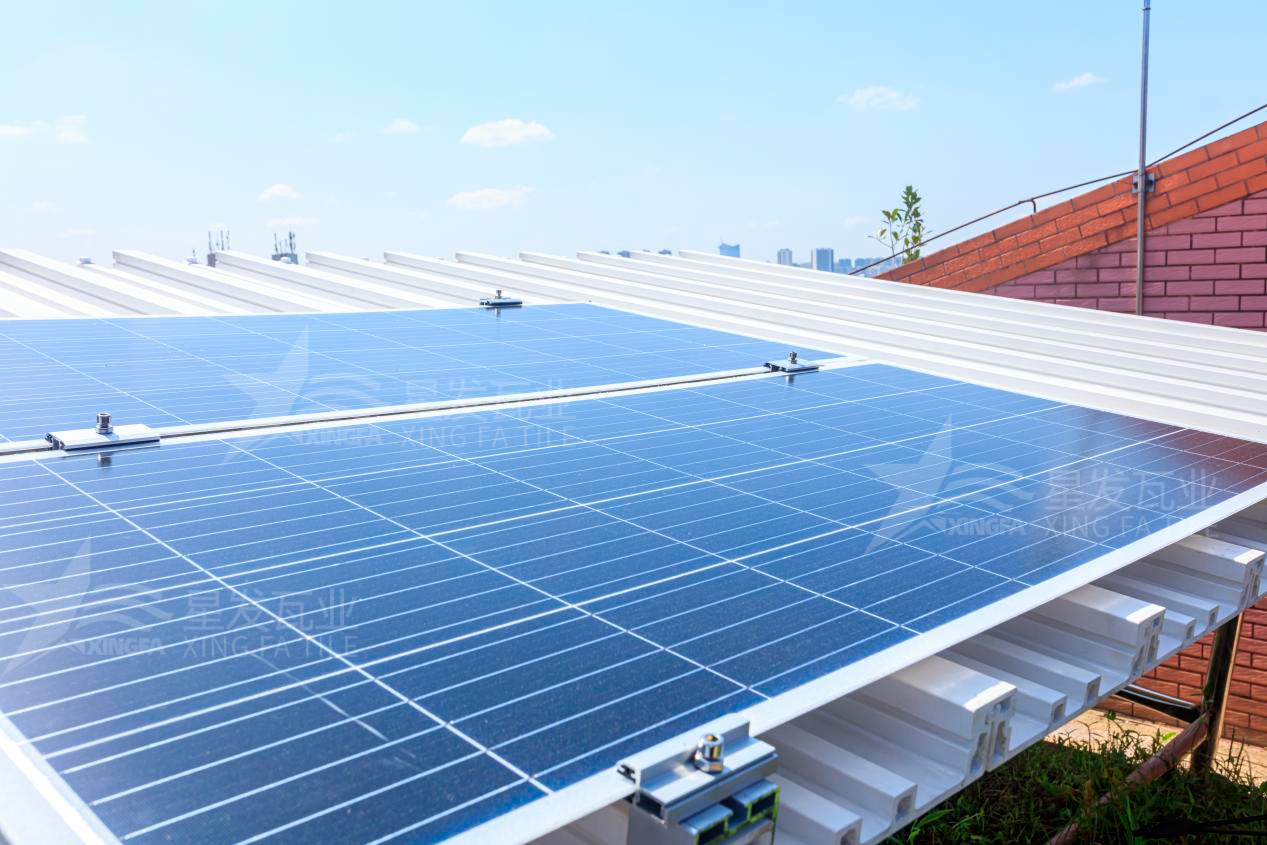 光伏屋面瓦生產(chǎn)廠家，究竟哪家品質(zhì)好，價(jià)格美麗呢？