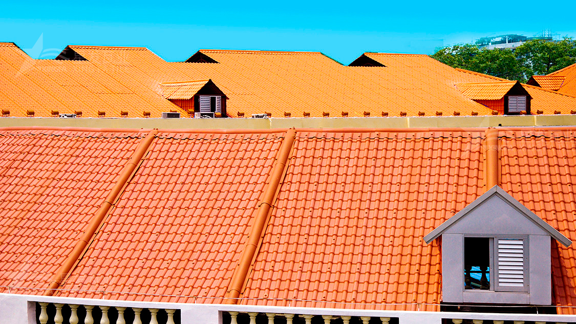 想購買材質(zhì)好的屋面瓦，到底選合成樹脂瓦好還是鋁瓦好？