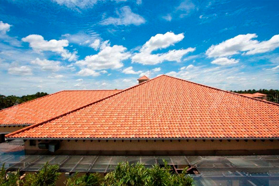 合成樹脂瓦能夠取代傳統(tǒng)瓦片的獨(dú)特性能優(yōu)勢(shì)？