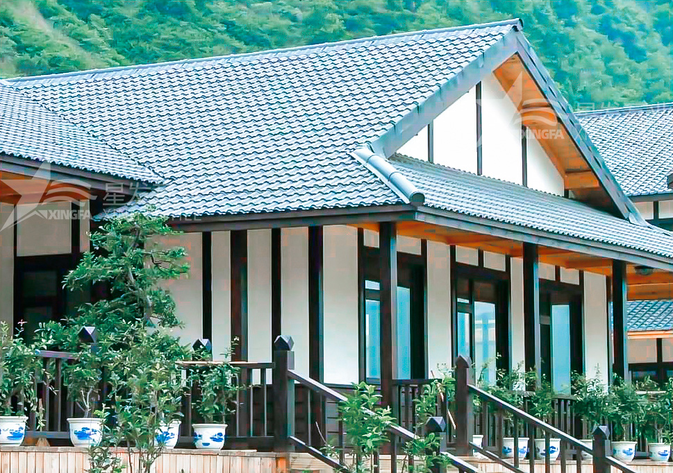 抵御炎炎夏日，用合成樹脂瓦為涼亭加裝“遮陽(yáng)傘”