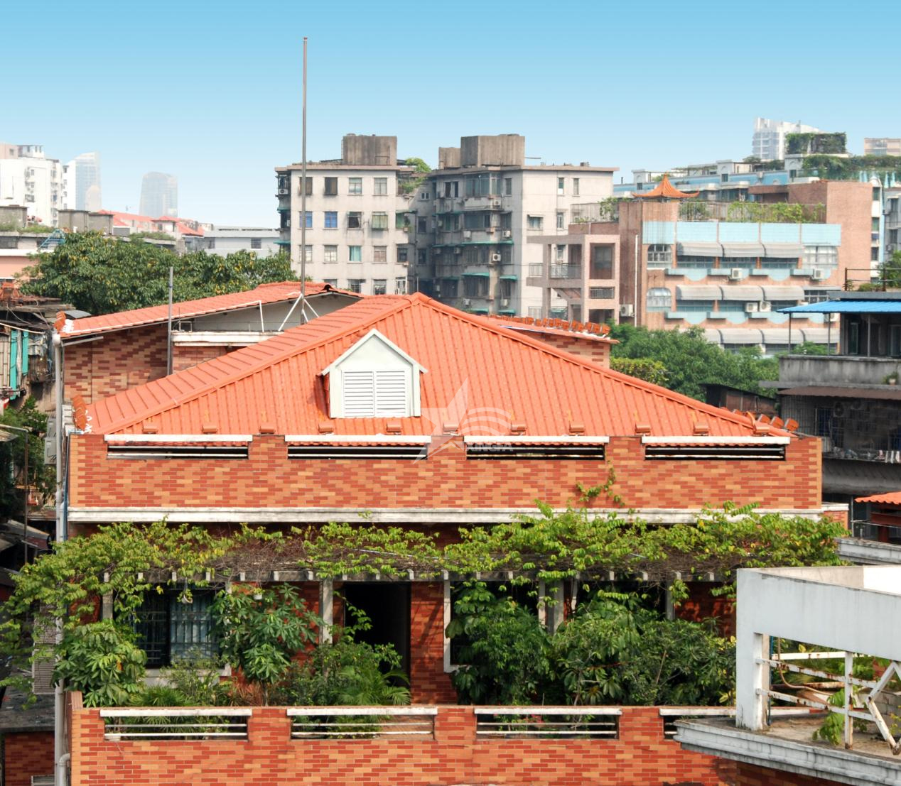 新農(nóng)村建房：琉璃瓦與合成樹脂瓦對(duì)比，何者更適合？